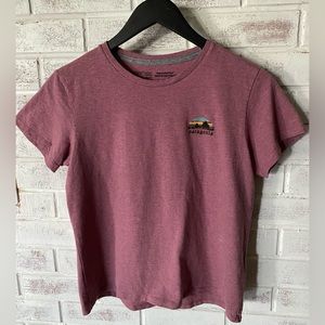 PATAGONIA | Women’s size Medium Patagonia Skyline Stencil Responsibili T-Shirt.